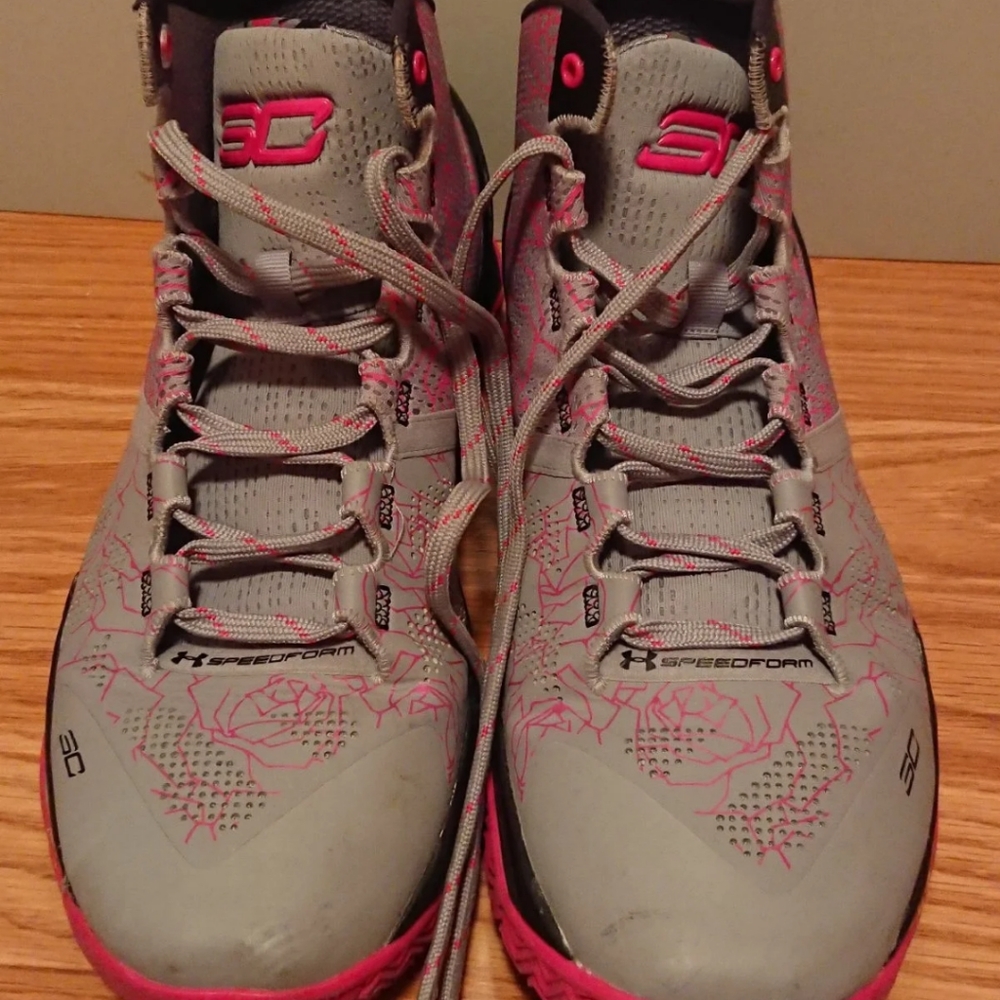 Under Armour Speedform Sneakers size 10